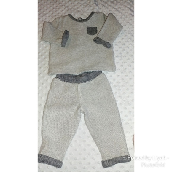 Carter's 2- piece grey set 9 Months - Picture 2 of 4